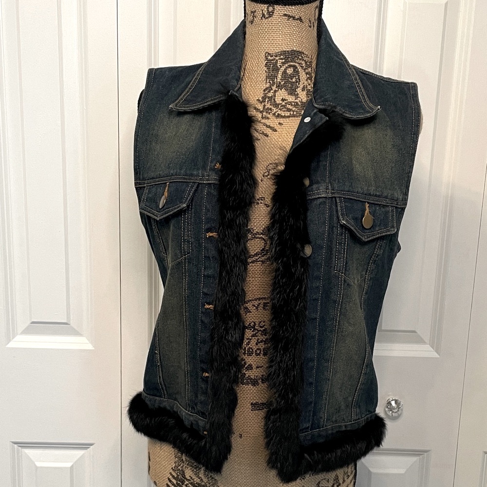 Mixit Denim Vest Dark wash faded trimmed in rabbit fur (fits small-see descript)